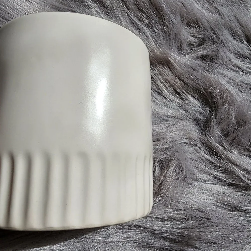 Rae Dunn by Magenta SAVOR‎ wider mug with ridged bottom